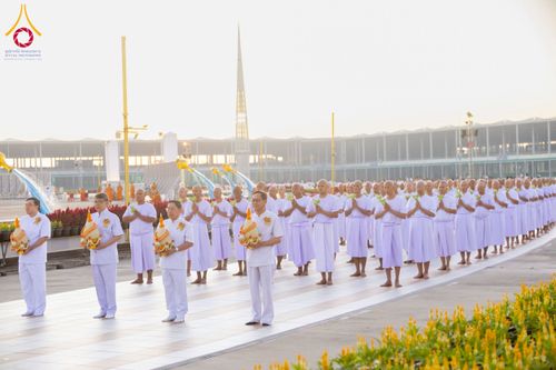 ภาพ No.276591:วันเสาร์ที่ 6 ธันวาคม  พ.ศ. 2568 พิธีเวียนประทักษิณและพิธีวันทาเจดีย์ โครงการอุปสมบทบูชาธรรมมหาปูชนียาจารย์ ประจำปี พ.ศ.2568 โครงการบวชพระนานาชาติ AEC และ WAB รุ่น CEO (นักบริหาร) รุ่นที่ 5 ณ มหาธรรมกายเจดีย์ วัดพระธรรมกาย