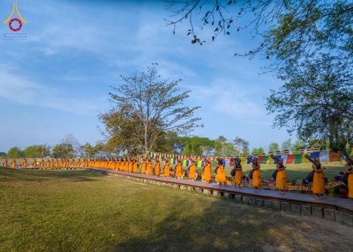 ภาพ No.132325:พิธีจุดโคมประทีปถวายเป็นพุทธบูชา ในโครงการบรรพชา 1,250 รูป ณ แดนประสูติ สวนลุมพินี ประเทศเนปาล วันที่ 17 มีนาคม พ.ศ. 2567