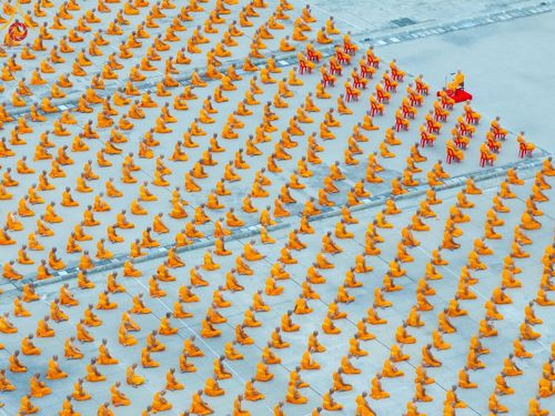 ภาพ No.182115:พระธรรมทายาทร่วมปฎิบัติธรรม รับฟังโอวาทจากหลวงพ่อทัตตชีโว และถ่ายภาพหมู่ประวัติศาสตร์ ณ ลานธรรมพระมหาธรรมกายเจดีย์  วัดพระธรรมกาย ในโครงการอุปสมบท บูชาธรรมมหาปูชนียาจารย์ วันที่ 13 ธันวาคม พ.ศ. 2567