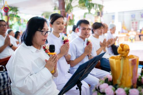 ภาพ No.178295:พิธีทอดกฐิน ณ ศูนย์ปฏิบัติธรรมเทียนถวาย ต.หนองไทร อ.ด่านขุนทด จ.นครราชสีมา ในโครงการทอดกฐินสามัคคีทั่วไทย 30,000 วัด บูชาธรรม 80 ปี หลวงพ่อธัมมชโย โดยคณะศิษยานุศิษย์วัดพระธรรมกาย วันที่ 7 พฤศจิกายน พ.ศ. 2567