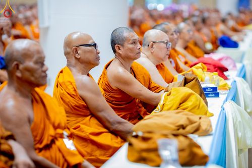 ภาพ No.219519:วันอังคารที่ 22 เมษายน พ.ศ. 2568 สัมมนาสงฆ์ เพื่อความมั่นคงและความเจริญรุ่งเรืองแห่งพระพุทธศาสนา  เนื่องในวันคุ้มครองโลก พิธีถวายมหาสังฆทานแด่คณะสงฆ์ 40,000 กว่าวัดทั่วประเทศ ณ วัดพระธรรมกาย จ.ปทุมธานี