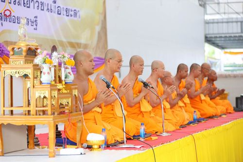 ภาพ No.94655:พิธีทอดกฐินสามัคคี สร้างกุฏิสงฆ์หลังแรก ณ ศูนย์ปฏิบัติธรรมและอบรมเยาวชนเมืองยะลา (ถนนเวฬุวัน ซอยเศรษฐี) วันที่ 15 พฤศจิกายน พ.ศ. 2566