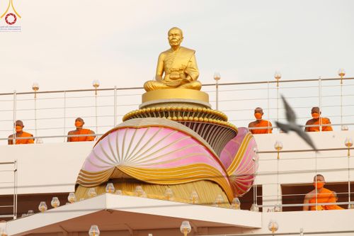 ภาพ No.119144:พิธีจุดประทีปถวายเป็นพุทธบูชา และบูชาธรรมมหาปูชนียาจารย์ พระมงคลเทพมุนี(สด จนฺทสโร) ในโครงการธรรมยาตราฯ วันที่ 26 มกราคม พ.ศ. 2567 ณ อาคารธรรมยาตรา กตัญญูบูชามหาปูชนียาจารย์ ตรงข้ามวัดปากน้ำภาษีเจริญ จ.กรุงเทพมหานคร