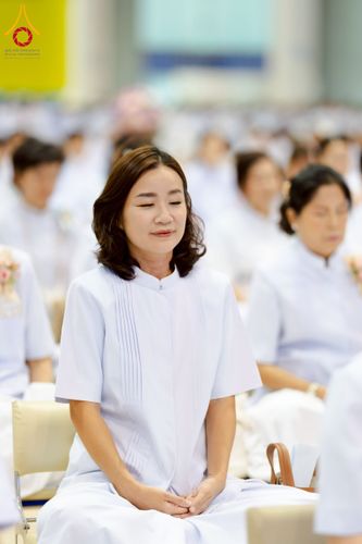 ภาพ No.215282:วันอาทิตย์ต้นเดือนที่ 6 เมษายน พ.ศ. 2568 พิธีบูชาข้าวพระ สภาธรรมกายสากล วัดพระธรรมกาย