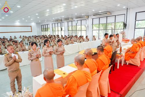 ภาพ No.176571:ชมรมกำนัน ผู้ใหญ่บ้านฯ อ.คลองหลวง ทอดผ้าป่าสมทบโครงการกฐินสามัคคีทั่วไทย 30,000 วัด วันที่ 4 พฤศจิกายน พ.ศ. 2567 ณ วัดพระธรรมกาย อ.คลองหลวง จ.ปทุมธานี