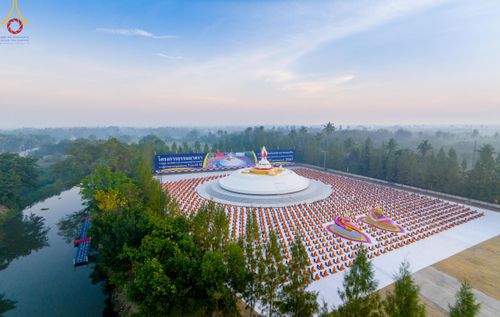 ภาพ No.108184:พระธรรมยาตราร่วมปฏิบัติธรรม และถ่ายภาพหมู่ประวัติศาสตร์ วันที่ 8 มกราคม พ.ศ. 2567  ณ อนุสรณ์สถานบางนางแท่น จ.นครปฐม