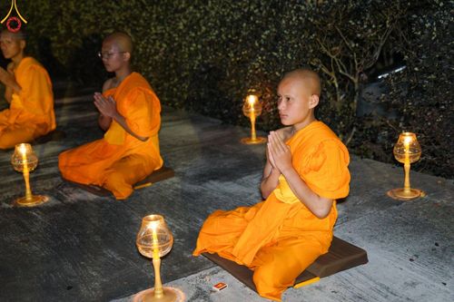 ภาพ No.125299:พิธีจุดโคมมาฆประทีป เพื่อถวายเป็นพุทธบูชา ณ เจดีย์สวรรค์ วัดบ้านขุน  อำเภอฮอด จังหวัดเชียงใหม่ วันเสาร์ที่ ๒๔ กุมภาพันธ์ พ.ศ. ๒๕๖๗