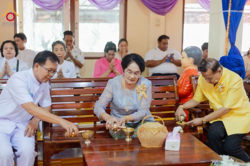 ภาพ No.171574:พิธีทอดกฐิน ณ วัดไชยภูมิ จ.อยุธยา ในโครงการกฐินสามัคคีทั่วไทย 30,000 วัด บูชาธรรม 80 ปี หลวงพ่อธัมมชโย โดยคณะศิษยานุศิษย์วัดพระธรรมกาย วันที่ 26 ตุลาคม พ.ศ. 2567