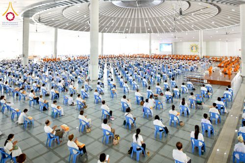 ภาพ No.217108:วันเสาร์ที่ 12 เมษายน พ.ศ. 2568 พิธีบุพเปตพลี ครั้งที่ 162 ร่วมอุทิศบุญแด่หมู่ญาติที่ล่วงลับไปแล้ว และพิธีถวายภัตตาหารเมนูสวรรค์ ณ หอฉันคุณยายอาจารย์ฯ วัดพระธรรมกาย