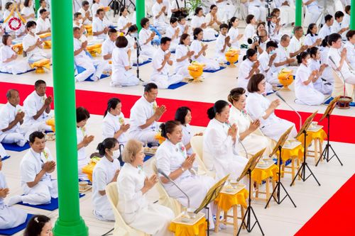 ภาพ No.223721:วันอาทิตย์ที่ 11 พฤษภาคม พ.ศ. 2568 พิธีอุปสมบทสามเณรเปรียญธรรมอุปสมบทอุทิศชีวิต 9 รูป อุบาสก 1 ท่าน ณ อุโบสถพระไตรปิฏกวัดพระธรรมกาย