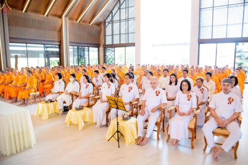 ภาพ No.249164:วันที่ 20 กันยายน พ.ศ. 2568 พิธีประดิษฐานรูปหล่อหลวงปู่วัดปากน้ำ ภาษีเจริญ ณ วิหารพระมงคลเทพมุนี (สด จนฺทสโร) ศูนย์ปฏิบัติธรรมภูเก็ต จ.ภูเก็ต