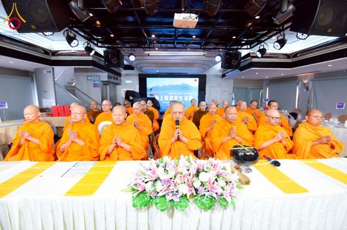 ภาพ No.224825:วันเสาร์ ที่ 10 พฤษภาคม พ.ศ. 2568 วัดพระธรรมกายฮ่องกง จัดพิธีปล่อยปลา บนเรือใหญ่บนอ่าวฮ่องกง และจัดพิธีถวายมหาสังฆทานกลางทะเล ประจำปี 2568 เนื่องในสัปดาห์วิสาขบูชาโลก