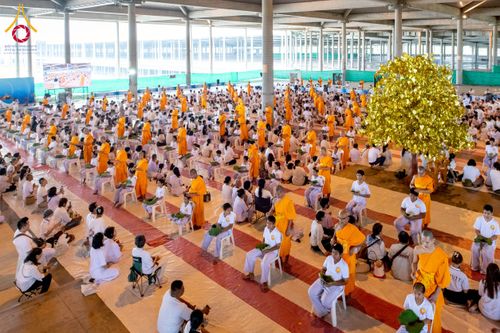 ภาพ No.214264:วันอาทิตย์ที่ 30 มีนาคม พ.ศ. 2568  พิธีปลงผมสามเณรฟื้นฟูทั่วไทย ณ มหารัตนวิหารคด คอร์ 22 วัดพระธรรมกาย จ.ปทุมธานี