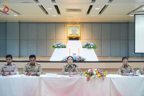 ภาพ No.122960:อำเภอคลองหลวง จัดประชุมกำนัน ผู้ใหญ่บ้าน แพทย์ประจำตำบล ผู้ช่วยผู้ใหญ่บ้าน สารวัตรกำนัน ฯลฯ ประจำเดือนกุมภาพันธ์ พ.ศ. 2567 ณ วัดพระธรรมกาย