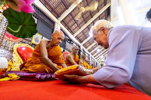 ภาพ No.162441:โครงการกฐินสามัคคีทั่วไทย 30,000 วัด  บูชาธรรม 80 ปี หลวงพ่อธัมมชโย  โดย คณะศิษยานุศิษย์วัดพระธรรมกาย ณ วัดลานตากฟ้า อ.นครชัยศรี จ.นครปฐม วันศุกร์ที่ 18 ตุลาคม พ.ศ. 2567