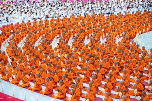 ภาพ No.118165:พิธีจุดประทีปถวายเป็นพุทธบูชา และบูชาธรรมมหาปูชนียาจารย์ พระมงคลเทพมุนี(สด จนฺทสโร) วันที่ 24 มกราคม พ.ศ. 2567 ณ อนุสรณ์สถานบางปลา อ.บางเลน จ.นครปฐม