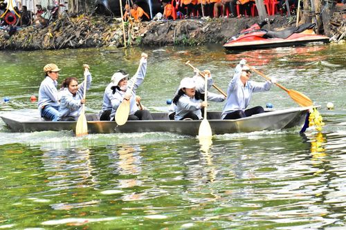 ภาพ No.123829:ขบวนพาเหรดเรือในพิธีเปิดโครงการแข่งขันเรือพาย อบต.คลองสาม ประจำปี พ.ศ. 2567 วันเสาร์ที่ 17 กุมภาพันธ์ พ.ศ. 2567