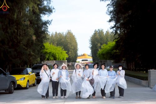 ภาพ No.220446:วันที่ 23-25 เมษายน พ.ศ. 2568 เจ้าหน้าที่และสาธุชนช่วยกัน รับบุญเก็บงานวันคุ้มครองโลก ณ วัดพระธรรมกาย