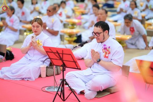 ภาพ No.183853:พิธีทอดกฐิน ณ ศูนย์กัลยาณมิตรพิจิตร ในโครงการทอดกฐินสามัคคีทั่วไทย 30,000 วัด บูชาธรรม 80 ปี หลวงพ่อธัมมชโย โดยคณะศิษยานุศิษย์วัดพระธรรมกาย วันที่ 11 พฤศจิกายน พ.ศ. 2567