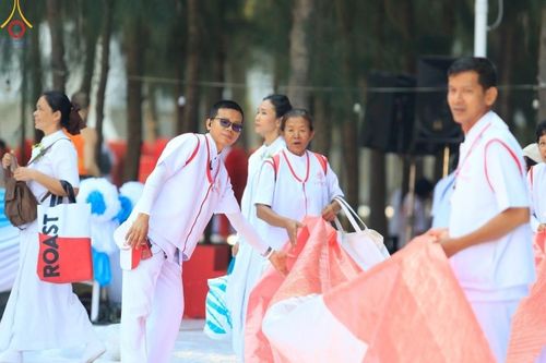 ภาพ No.109316:V.7 พลังใจ การเตรียมงาน เก็บงาน การรับบุญของเจ้าหน้าที่หน่วยงานต่างๆ เพื่อโครงการธรรมยาตรา กตัญญูบูชามหาปูชนียาจารย์ พระมงคลเทพมุนี (สด จนฺทสโร) พระผู้ปราบมาร อนุสรณ์สถาน 7 แห่ง ปีที่ 12 ระหว่างวันที่ 2 - 31 มกราคม พ.ศ.2567