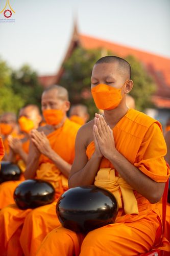 ภาพ No.112682:พิธีตักบาตรพระธรรมยาตราฯ ณ วัดสองพี่น้อง จ.สุพรรณบุรี วันที่ 15 มกราคม พ.ศ. 2567