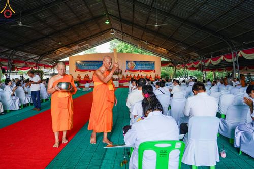 ภาพ No.152357:พิธีถวายมหาสังฆทานแด่พระภิกษุสงฆ์จำนวน 400 รูป ปีที่ 20 ณ ศูนย์อบรมเยาวชนผาสุกวนิช จ.ราชบุรี วันเสาร์ที่ 31 สิงหาคม พ.ศ. 2567