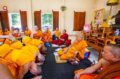 ภาพ No.181193:พิธีอุปสมบท ณ วัดพระเจ้าตนหลวง จังหวัดลำพูน ในโครงการอุปสมบทบูชาธรรมมหาปูชนียาจารย์ วันที่ 8 ธันวาคม พ.ศ. 2567