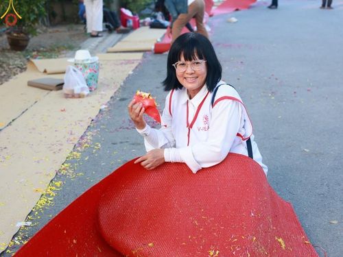 ภาพ No.198703:V.50 สารพัดV สารพัดดี ที่ธรรมยาตรา ในโครงการธรรมยาตรา กตัญญูบูชา มหาปูชนียาจารย์ พระมงคลเทพมุนี(สด จนฺทสโร) พระผู้ปราบมาร อนุสรณ์สถาน 7 แห่ง ปีที่ 13 ระหว่างวันที่ 2-31 มกราคม พ.ศ. 2568