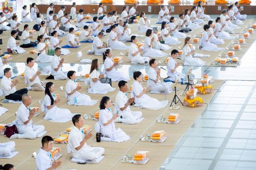 ภาพ No.234822:วันศุกร์ที่ 25 กรกฎาคม พ.ศ. 2568 (วันพระ แรม 15 ค่ำ เดือน 8) พิธีบุพเปตพลี ครั้งที่ 167 ร่วมอุทิศบุญแด่หมู่ญาติที่ล่วงลับไปแล้ว และสืบทอดอายุพระพุทธศาสนา ณ หอฉันคุณยายอาจารย์ฯ วัดพระธรรมกาย