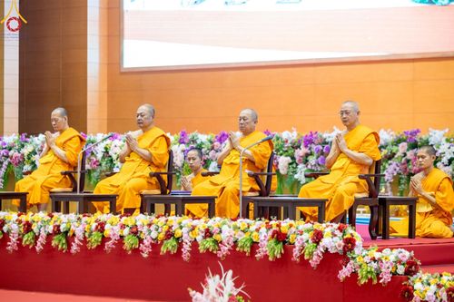 ภาพ No.176280:พิธีมุทิตาสักการะพระมหาเถระและพระเถระ วันที่ 24 พฤศจิกายน พ.ศ. 2567 ณ วัดพระธรรมกาย จ.ปทุมธานี