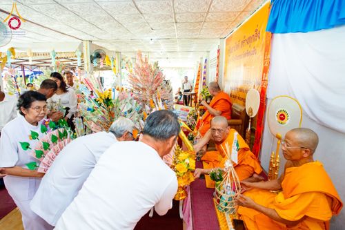 ภาพ No.173339:พิธีทอดกฐิน วัดศรีดงเย็น จ.ลำพูน ในโครงการกฐินสามัคคีทั่วไทย 30,000 วัด บูชาธรรม 80 ปี หลวงพ่อธัมมชโย โดยคณะศิษยานุศิษย์วัดพระธรรมกาย วันที่ 31 ตุลาคม พ.ศ. 2567