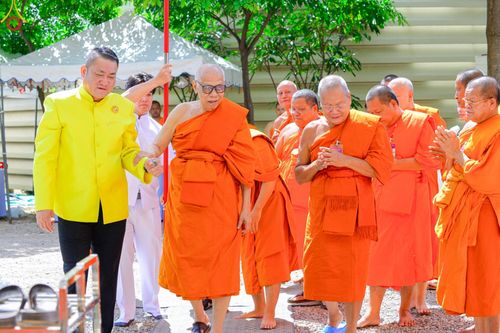 ภาพ No.89738:พิธีวางแผ่นจารึกชื่อ เพื่อนำไปประดิษฐานไว้ในฐานองค์พระประธาน เนื่องในโอกาสครบรอบ 10 ปี ศูนย์ปฏิบัติธรรมนครราชสีมา วันอาทิตย์ที่ 24 กันยายน พ.ศ. 2566