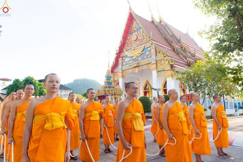 ภาพ No.248700:วันที่ 20 กันยายน พ.ศ. 2568 พิธีอัญเชิญรูปหล่อหลวงปู่วัดปากน้ำ ภาษีเจริญ จากวัดมงคลนิมิตร พระอารามหลวง เพื่อประดิษฐาน ณ วิหารพระมงคลเทพมุนี (สด จนฺทสโร)  ศูนย์ปฏิบัติธรรมภูเก็ต จ.ภูเก็ต