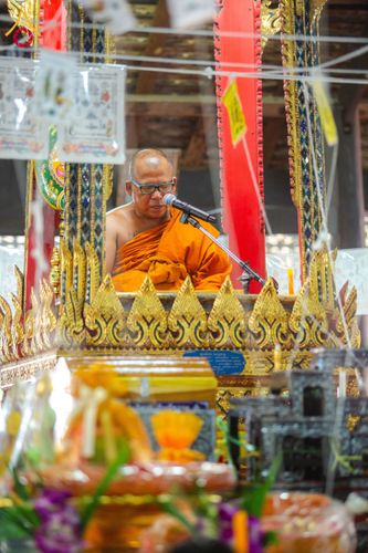 ภาพ No.169991:พิธีทอดกฐิน ณ วัดเขาสมอระบัง จ.เพชรบุรี ในโครงการกฐินสามัคคีทั่วไทย 30,000 วัด บูชาธรรม 80 ปี หลวงพ่อธัมมชโย โดยคณะศิษยานุศิษย์วัดพระธรรมกาย วันที่ 26 ตุลาคม พ.ศ. 2567