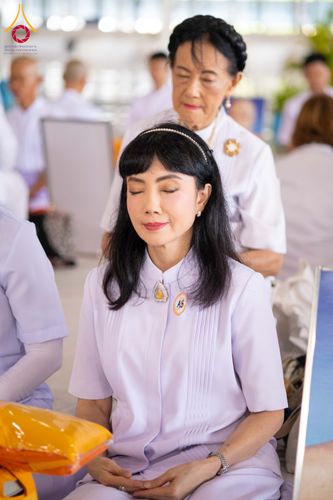 ภาพ No.321297:วันเสาร์ที่ 11 เมษายน พ.ศ.2569 พิธีขอขมาและมอบผ้าไตร โครงการอุปสมบทหมู่ บูชาธรรมหลวงพ่อธัมมชโย พ.ศ.2569 โครงการอุปสมบทหมู่ธรรมทายาท ระดับอุดมศึกษา รุ่น 53 (ภาคฤดูร้อน) ณ วัดพระธรรมกาย ปทุมธานี