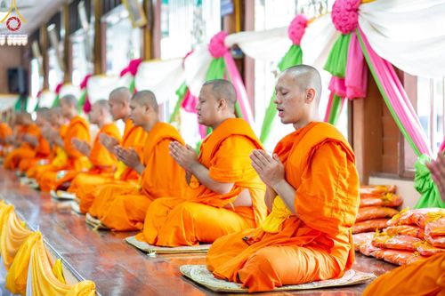 ภาพ No.164681:พิธีทอดกฐิน ณ วัดเวฬุวนาราม อ.ดำเนินสะดวก จ.ราชบุรี ในโครงการกฐินสามัคคีทั่วไทย 30,000 วัด บูชาธรรม 80 ปี หลวงพ่อธัมมชโย โดยคณะศิษยานุศิษย์วัดพระธรรมกาย วันที่ 19 ตุลาคม พ.ศ. 2567