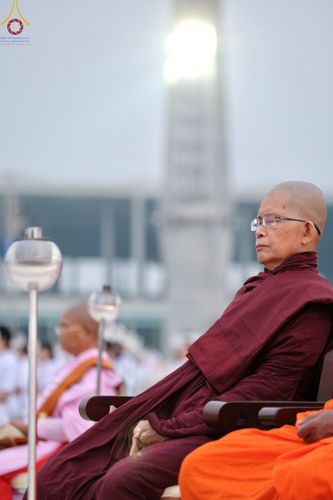 ภาพ No.77175:พิธีจุดมาฆประทีป ในวันมาฆบูชา อาทิตย์ต้นเดือนที่ 6 มีนาคม พ.ศ. 2566 ณ วัดพระธรรมกาย อ.คลองหลวง จ.ปทุมธานี