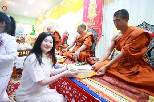 ภาพ No.182290:พิธีทอดกฐิน ณ วัดกล้วย จ.นนทบุรี ในโครงการทอดกฐินสามัคคีทั่วไทย 30,000 วัด บูชาธรรม 80 ปี หลวงพ่อธัมมชโย โดยคณะศิษยานุศิษย์วัดพระธรรมกาย วันที่ 9 พฤศจิกายน พ.ศ. 2567