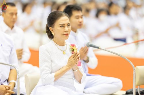 ภาพ No.187997:พิธีบูชาข้าวพระ วันขึ้นปีใหม่ 2568 ณ วัดพระธรรมกาย จ.ปทุมธานี วันที่ 1 มกราคม พ.ศ. 2568