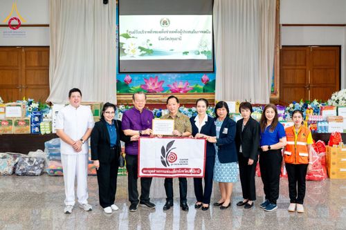 ภาพ No.159377:วัดพระธรรมกาย มูลนิธิธรรมกาย คณะศิษยานุศิษย์ฯ มอบถุงยังชีพ ข้าวสารอาหารแห้ง สมทบศูนย์รับบริจาคช่วยเหลือ ผู้ประสบภัยภาคเหนือ จังหวัดปทุมธานี มอบชุดอาหารปรุงสุกใหม่ ส่งแรงใจแก่เจ้าหน้าที่ผู้ปฏิบัติงาน และจิตอาสา วันที่ 27 กันยายน พ.ศ. 2567