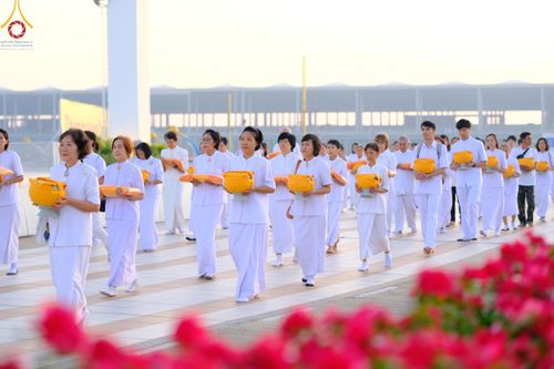 ภาพ No.180520:พิธีบรรพชาอุปสมบท โครงการอุปสมบทบูชาธรรมมหาปูชนียาจารย์ ประจำปีพุทธศักราช 2567 วันเสาร์ที่ 7 ธันวาคมพ.ศ. 2567 ณ วัดพระธรรมกาย จ.ปทุมธานี