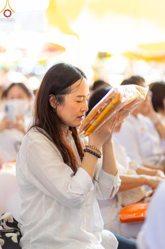 ภาพ No.167043:พิธีทอดกฐิน ณ วัดอัยยิการาม จ.ปทุมธานี ในโครงการกฐินสามัคคีทั่วไทย 30,000 วัด บูชาธรรม 80 ปี หลวงพ่อธัมมชโย โดยคณะศิษยานุศิษย์วัดพระธรรมกาย วันที่ 23 ตุลาคม พ.ศ. 2567