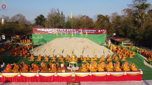 ภาพ No.75688:พิธีเจริญพระพุทธมนต์ และ ตักบาตรพระ 1,111 รูป  บำเพ็ญกุศลเพื่อถวายพระพรชัยมงคลแด่  สมเด็จพระเจ้าลูกเธอ เจ้าฟ้าพัชรกิติยาภา นเรนทิราเทพยวดี กรมหลวงราชสาริณีสิริพัชร มหาวัชรราชธิดา วันเสาร์ที่ 11 กุมภาพันธ์ พ.ศ. 2566 ณ วัดห้วยตองสัก อ.จอมทอง จ.เชียงใหม่