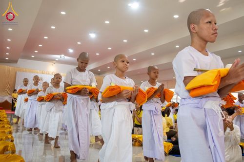 ภาพ No.58543:โครงการบรรพชาสามเณร ภาคฤดูร้อน เฉลิมพระเกียรติพระบาทสมเด็จพระเจ้าอยู่หัว เนื่องในโอกาส พระราชพิธีมหามงคลเฉลิมพระชนมพรรษา 6 รอบ 28 กรกฎาคม พ.ศ. 2567 ระหว่างวันที่ 20 เมษายน ถึง 6 พฤษภาคม 2567 ณ วัดกลางธนรินทร์ (ธรรมอุทยานบ้านแป้ง)