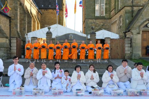ภาพ No.173089:พิธีกฐินปุญญรังสีเศรษฐี ณ วัดพระธรรมกายนิวคาสเซิล สหราชอาณาจักร วันอาทิตย์ที่ 27 ตุลาคม พ.ศ. 2567