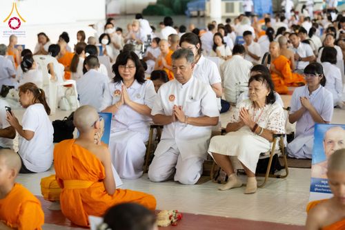 ภาพ No.134959:พิธีถวายบาตรแด่นาคธรรมทายาท ในโครงการบรรพชาสามเณรฟื้นฟูพระพุทธศาสนาทั่วไทย ณ สภาธรรมกายสากล วัดพระธรรมกาย จ.ปทุมธานี วันเสาร์ที่ 6 เมษายน พ.ศ. 2567