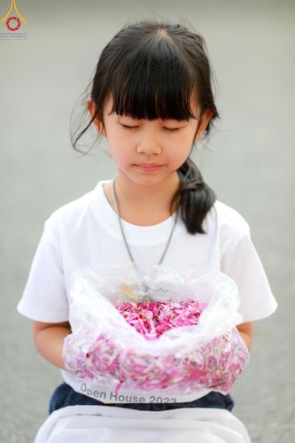 ภาพ No.119997:พิธีต้อนรับพระธรรมยาตรา ในโครงการธรรมยาตรา กตัญญูบูชา มหาปูชนียาจารย์ พระมงคลเทพมุนี(สด จนฺทสโร) พระผู้ปราบมาร อนุสรณ์สถาน 7 แห่ง ปีที่ 12 วันที่ 28 มกราคม พ.ศ. 2567 ณ วัดพระธรรมกาย จ.ปทุมธานี