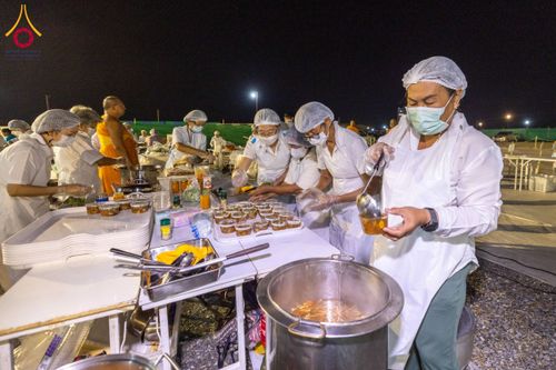 ภาพ No.118024:พิธีถวายภัตตาหารเป็นสังฆทาน แด่คณะพระธรรมยาตรา ปีที่ 12 วันที่ 24 มกราคม พ.ศ. 2567 ณ อนุสรณ์สถานบางนางแท่น จ.นครปฐม