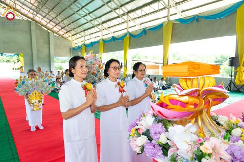 ภาพ No.164718:พิธีทอดกฐิน ณ ธุดงคสถานเขาย้อย เพชรบุรี สร้างอาคารปฏิบัติธรรม พระมงคลเทพมุนี(สด จนฺทสโร) ตำบลสระพัง อำเภอเขาย้อย จังหวัดเพชรบุรี วันอาทิตย์ ที่ 20 ตุลาคม พ.ศ. 2567