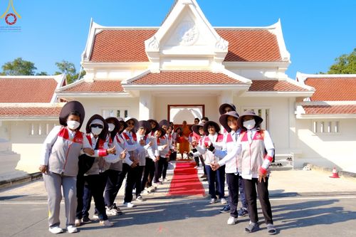 ภาพ No.205434:V.53 สารพัดV สารพัดดี ที่วัดโบสถ์บน ในโครงการธรรมยาตรา กตัญญูบูชา มหาปูชนียาจารย์ พระมงคลเทพมุนี(สด จนฺทสโร) พระผู้ปราบมาร อนุสรณ์สถาน 7 แห่ง ปีที่ 13 ระหว่างวันที่ 2-31 มกราคม พ.ศ. 2568